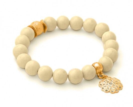 Ivory jade with flower pendant. Lavoga