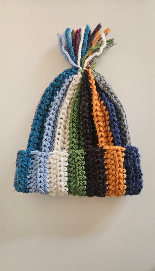 czapki damskie Czapka "Kolorowe Pasmo"