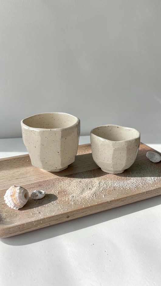kubki i filiżanki Czarka na herbatę, matchę, kurinuki, styl wabi sabi