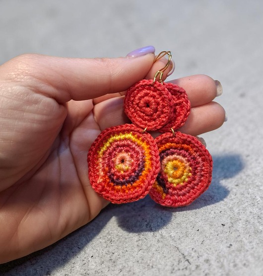 kolczyki - inne "Malinowe słońce" kolczyki szydełkowe srebro pozłacane