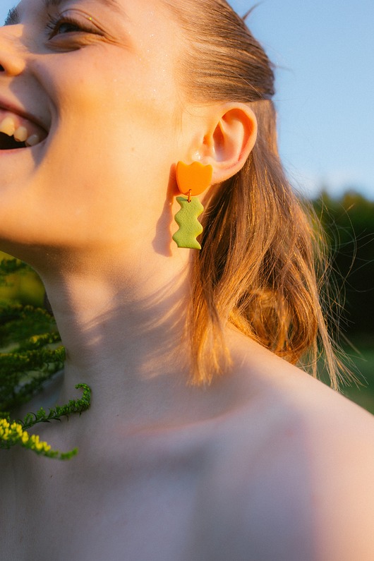 kolczyki z masy plastycznej Kolczyki tulipanki pomarańczowe