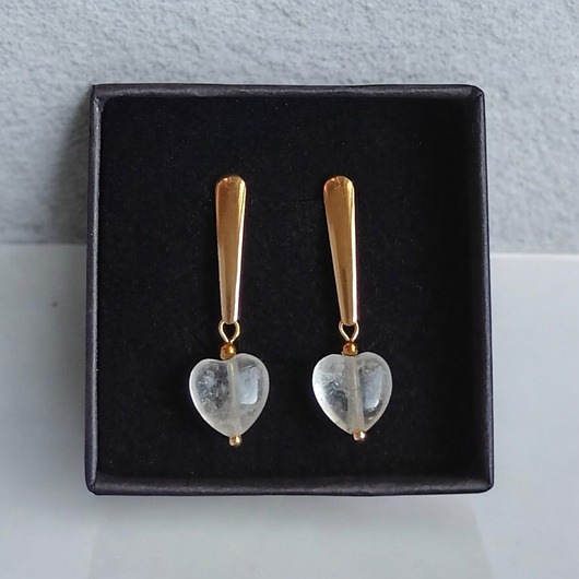 kolczyki z kamieniami Kolczyki serduszka : kryształ górski : ozdobne sztyfty