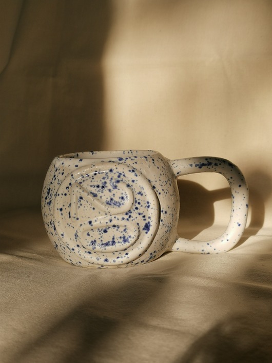 kubki Kubek kettlebell biały w kropki- 20 kg