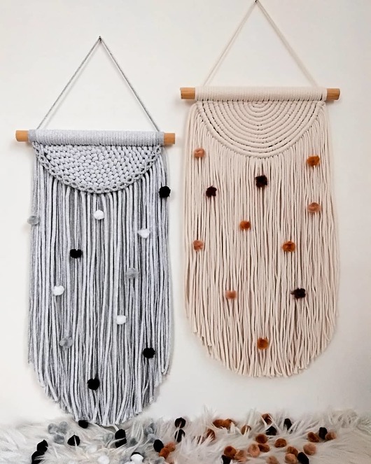 Makrama Boho z pluszowymi kulkami Zaplątana W Sznurki