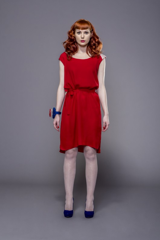 Sukienka czerwona D055 Fanfaronada