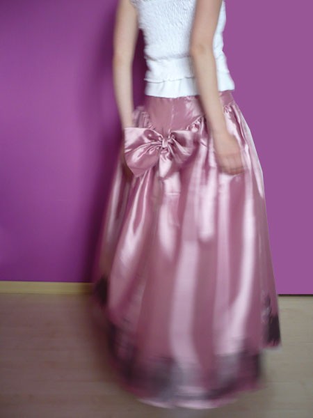 MARYSIA IDZIE NA BAL Recycling art