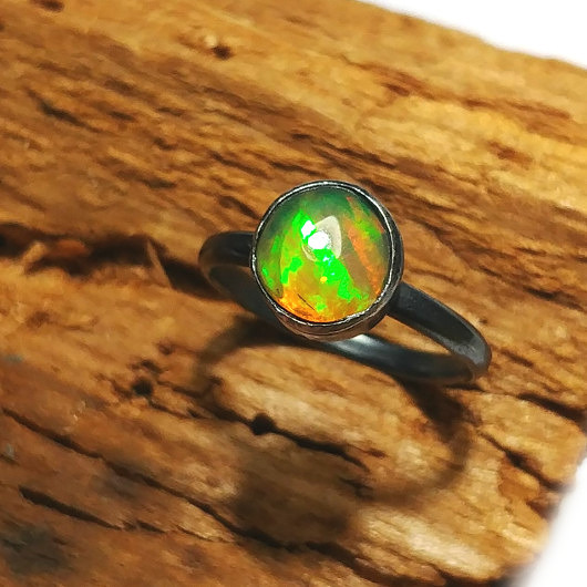 pierścionki - różne kameleon opal