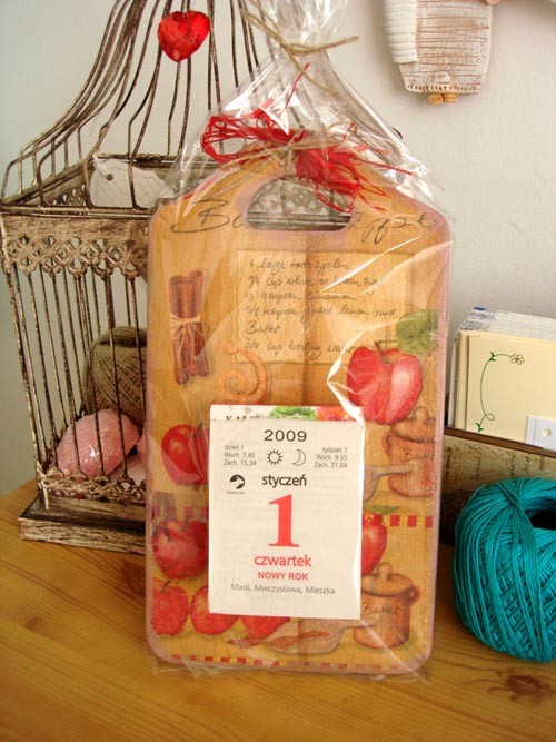 Cynamonowo jabłkowy kalendarz 2009 AvA