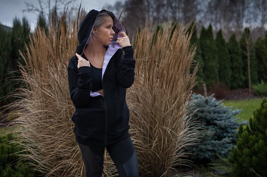 Hoodie-ni black&drawings taff.one
