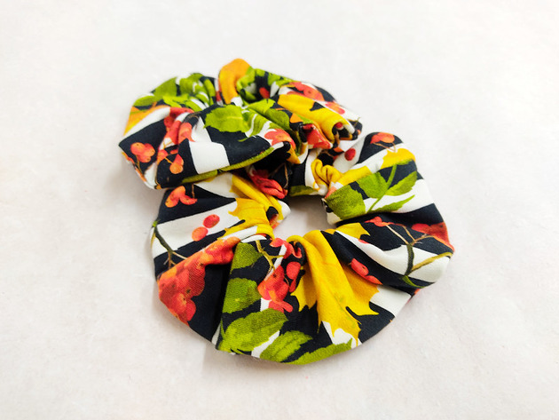 gumki do włosów Gumka scrunchie w jesienny wzór