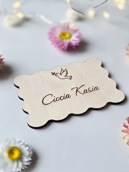 komunia - pozostałe Drewniane winietki komunijne z grawerem 