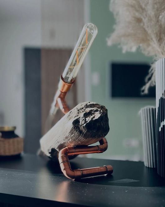 lampy stołowe Designerska lampa industrialna miedziana z drewnem UNIKAT