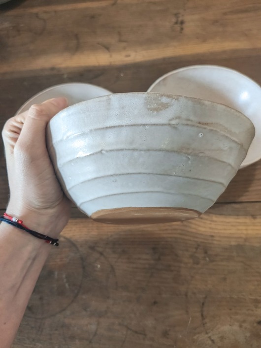 Ceramiczna miska o nieregularnych kształtach POTPOTSTUDIO