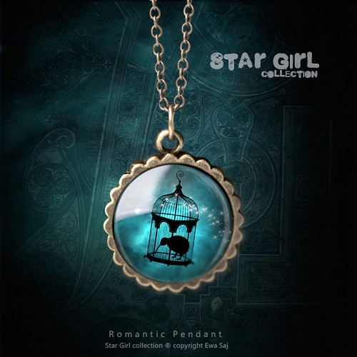 Star Girl i Kiwi (w klatce), romantyczny medalik Ewa Saj Fotografie
