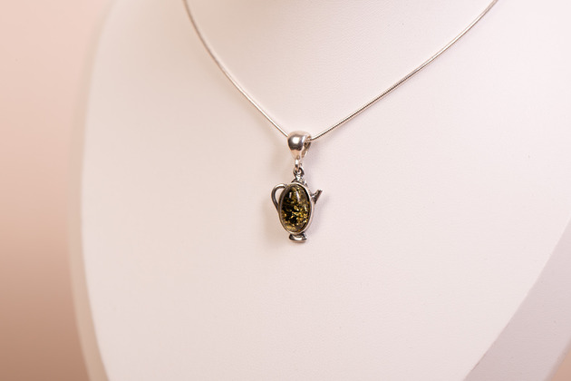 wisiory Wisiorek imbryczek srebrny z bursztynem