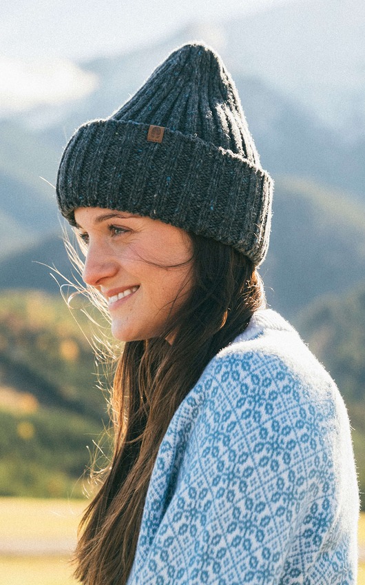 czapki damskie ROSOMAK MELANŻ Czapka Szaroniebieska z Nopkami 100% Wełna Merino