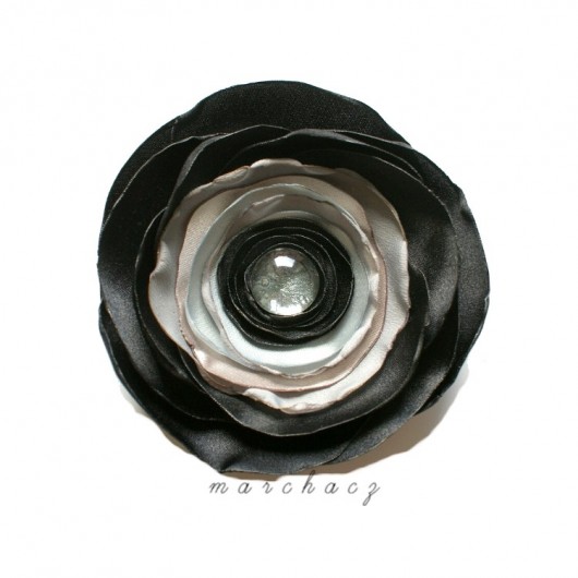 Black rosa Manufaktura broszki
