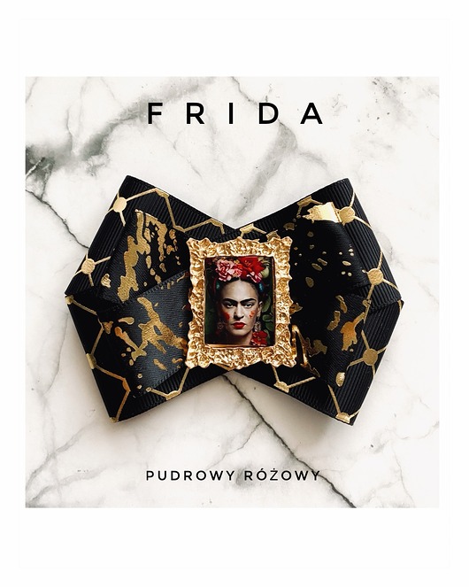 broszki Nowa Kolekcja  Brosz FRIDA  z miniaturowym obrazem