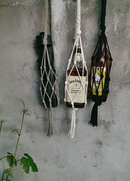 Pokrowiec na butelkę do wina. Makrama Hygge Macrame