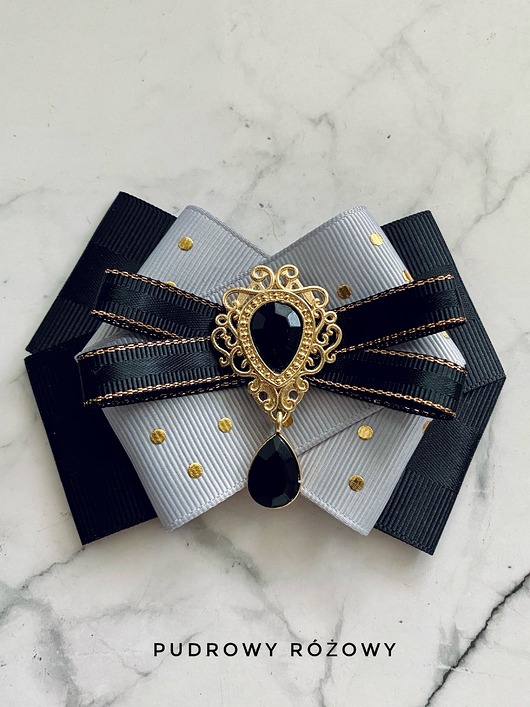 broszki Brosza  z czarnym kryształkiem NEW