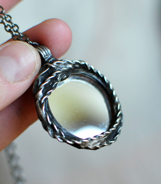 wisiory Whisper Mirror