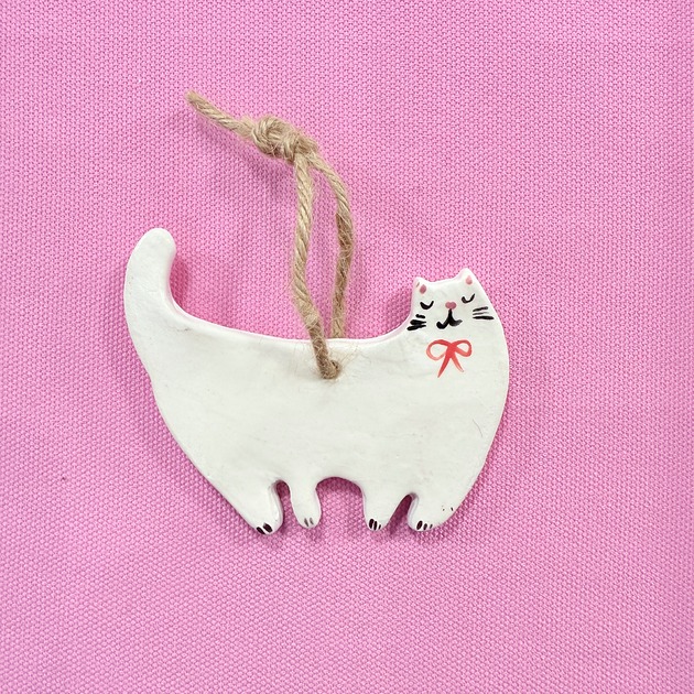 ozdoby choinkowe Ceramiczna zawieszka na choinkę Kotek bombka