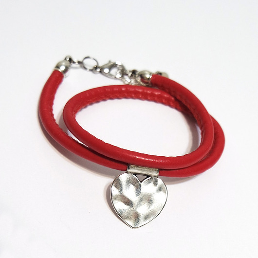 bransoletki - inne Bransoletka - Serce - czerwona