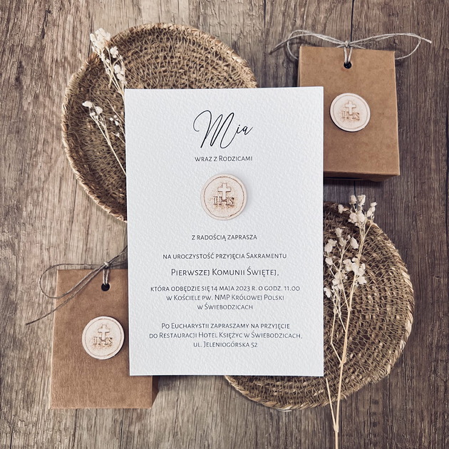 zaproszenia na komunię Zaproszenia na komunię z personalizacją - bilet z hostią