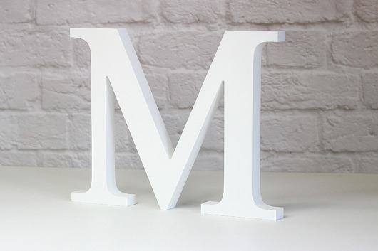 Drewniane mdf litery stojące 3D inicjały h15 amdecor