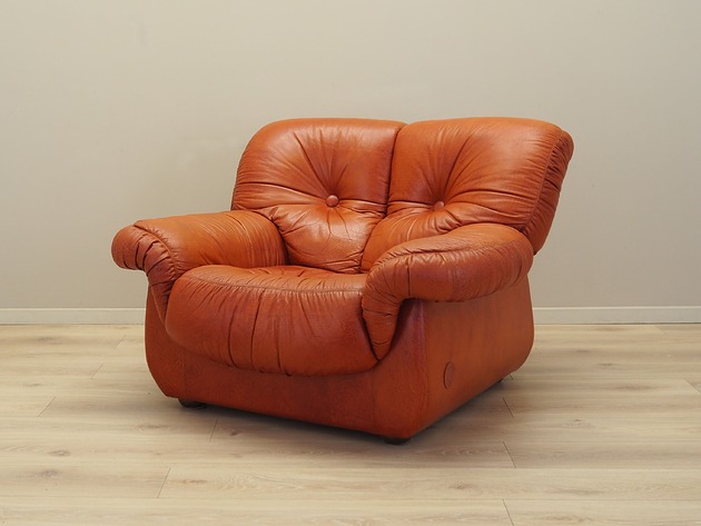 fotele Fotel wypoczynkowy, włoski design, lata 70, produkcja: PelleRossi