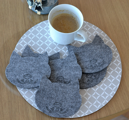 Sześć podkładek  w kształcie głowy kota felt label