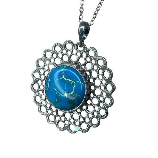 wisiory Ażurowy wisiorek ze srebrnej koronki