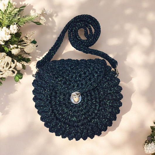 torby na ramię Torebka "oreo" czarna z zieloną nitką