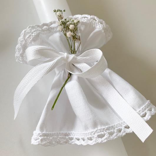 akcesoria na chrzest biała świeca do chrztu z przybraniem