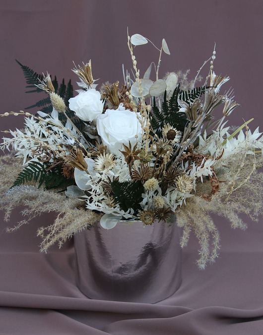 dodatki - różne Lustrzany flowerbox zimowy- białe stabilizowane róże i paproć