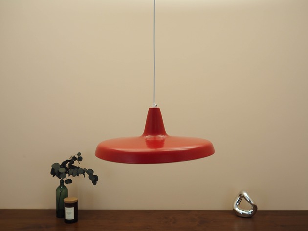 lampy wiszące Duńska lampa wisząca z czerwonego metalu, lata 60.