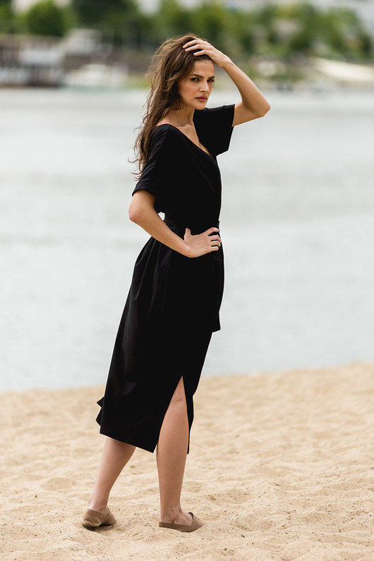 sukienki midi damskie Bawełniana Czarna Sukienka Midi Dekolt Wycięcie