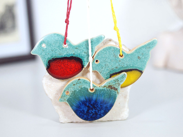 Ozdoby na ścianę Kolorowe ptaszki - ceramiczne ozdoby wiszące