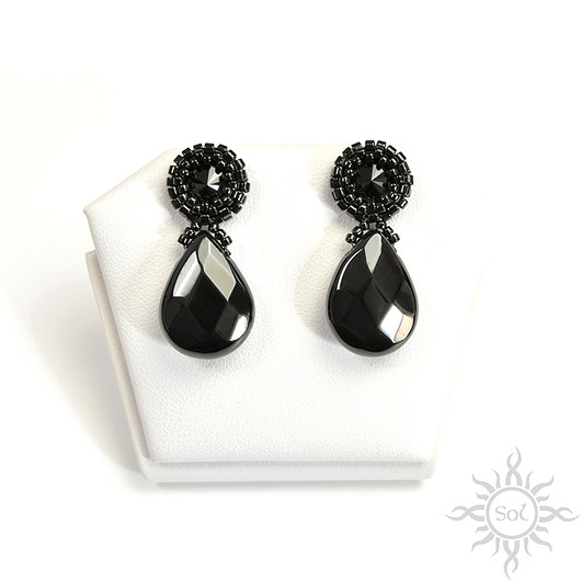 Kol III, eleganckie kolczyki z onyksem, beading Sol