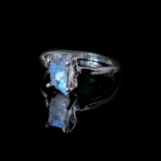 pierścionki srebrne Pierścionek Tiny moonstone