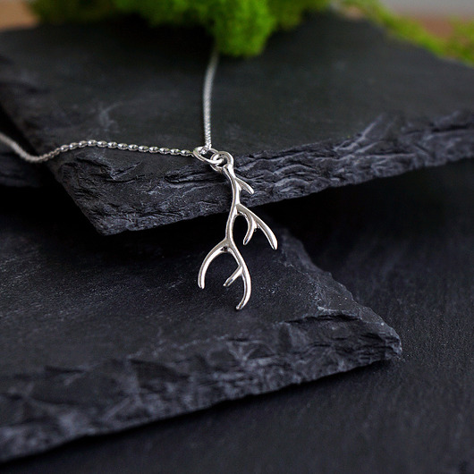 srebrne naszyjniki Srebrny naszyjnik - poroże jelenia