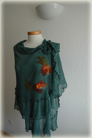 Green shawl malowane lnem
