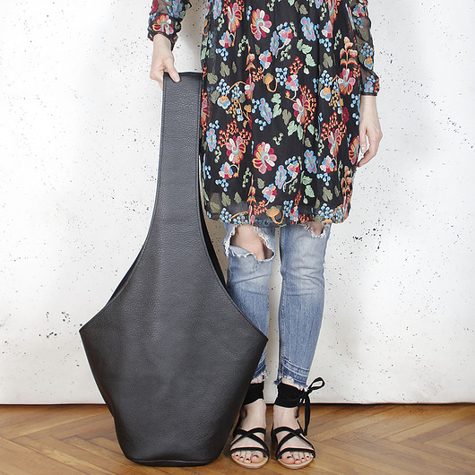 Long Boogi Bag czarna teksturowana / hobo hairoo