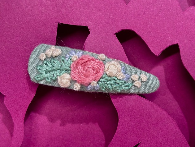 spinki i klamry do włosów Spinka do włosów bukiet róż