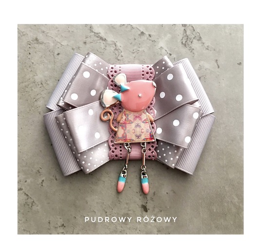 broszki Brosza  z Myszką w stylu Pop Art