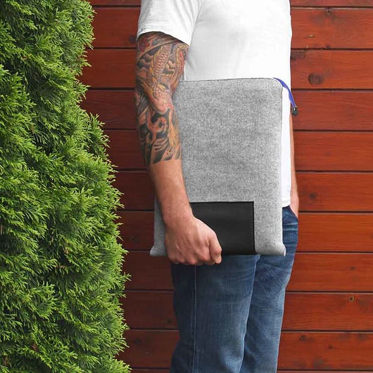 ETUI Z FILCU NA LAPTOPA 04 niebieski zamek purol design
