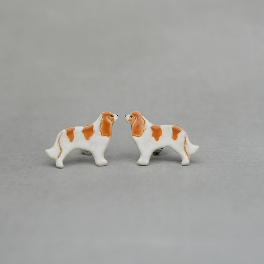 Cavalier mini pieski- ceramiczne kolczyki Dorca