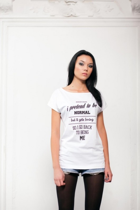 Biały T-shirt z nadrukiem drunklegends