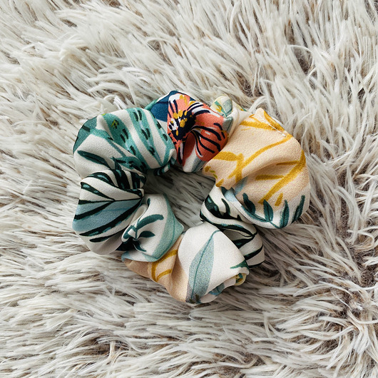 Satynowa gumka do włosów scrunchie Tropicana Nandi
