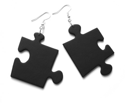 p 11 felt label